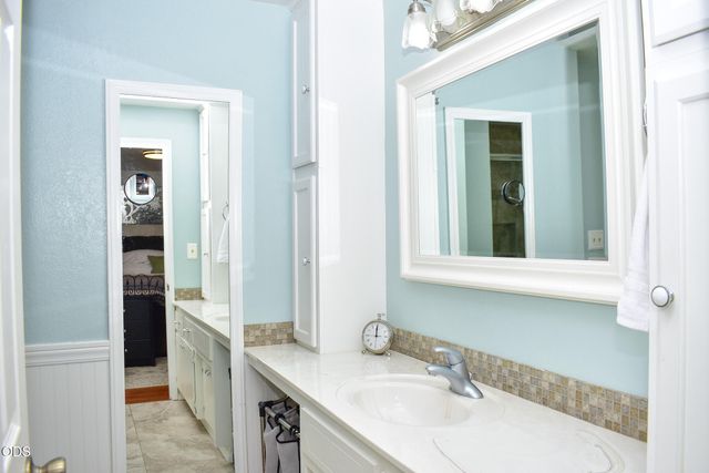 1088 N 5th Street, Central Point, OR 97502