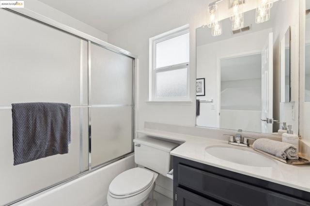 102 Waterview Dr, Richmond, CA 94804