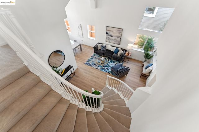 102 Waterview Dr, Richmond, CA 94804