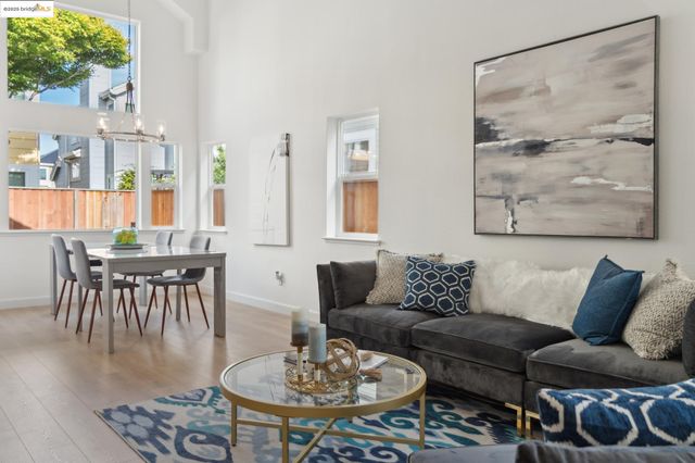 102 Waterview Dr, Richmond, CA 94804