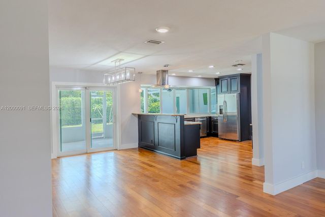 5012 Grant St, Hollywood, FL 33021