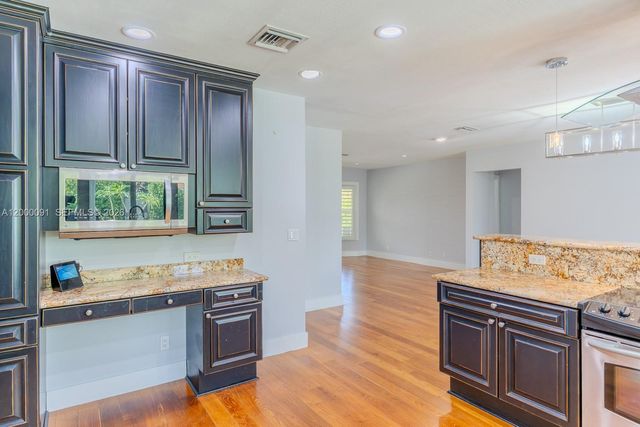 5012 Grant St, Hollywood, FL 33021