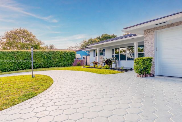 5012 Grant St, Hollywood, FL 33021