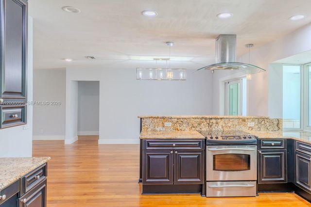 5012 Grant St, Hollywood, FL 33021