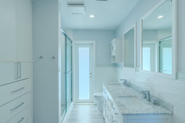 5012 Grant St, Hollywood, FL 33021