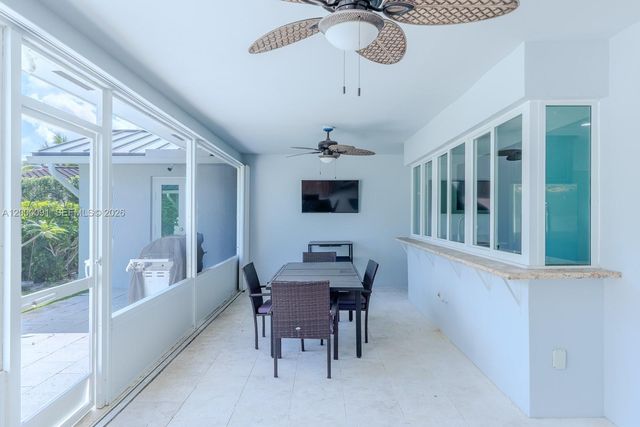 5012 Grant St, Hollywood, FL 33021