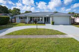 5012 Grant St, Hollywood, FL 33021