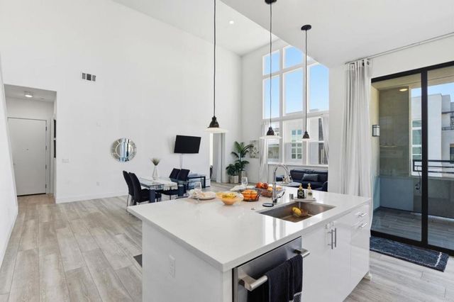 1748 Kilowatt Way 401, Fremont, CA 94539