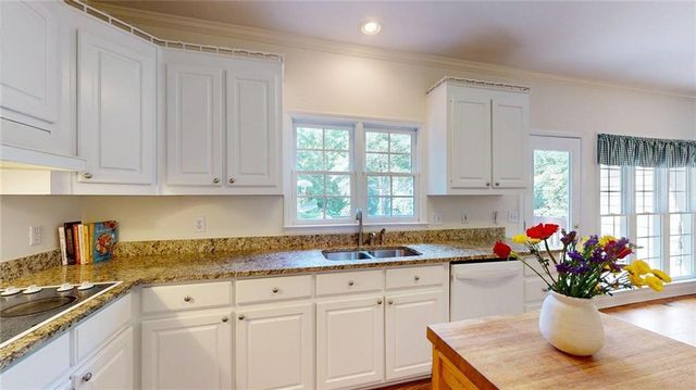 1555 Timberline Trace, Snellville, GA 30078