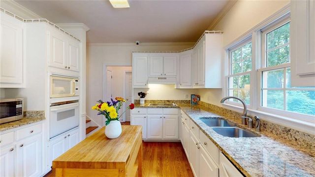 1555 Timberline Trace, Snellville, GA 30078