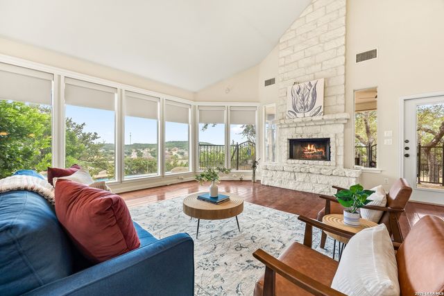 719 Backdrop, San Antonio, TX 78260