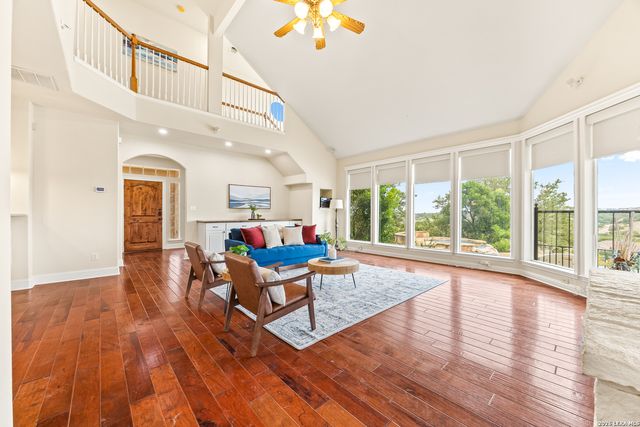 719 Backdrop, San Antonio, TX 78260