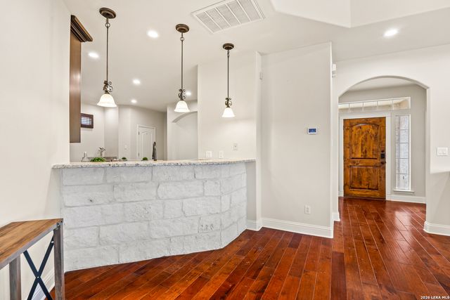719 Backdrop, San Antonio, TX 78260