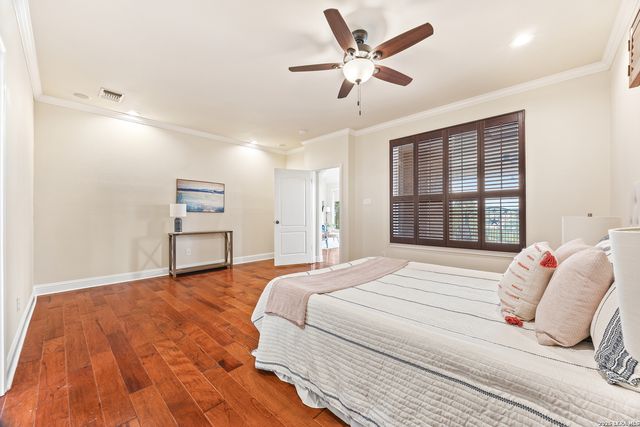 719 Backdrop, San Antonio, TX 78260