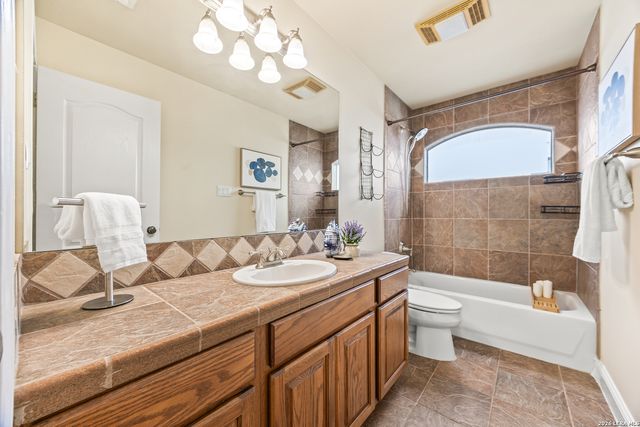 719 Backdrop, San Antonio, TX 78260