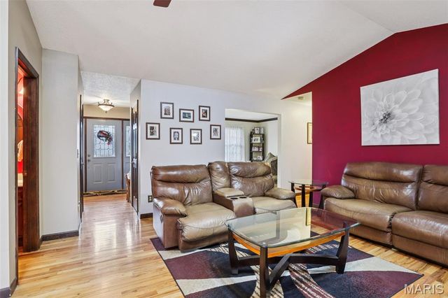 4 Cedar Point, Collinsville, IL 62234