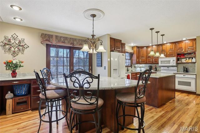 4 Cedar Point, Collinsville, IL 62234