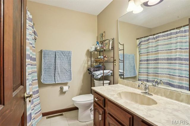 4 Cedar Point, Collinsville, IL 62234