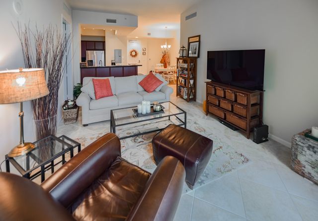 403 S SAPODILLA Avenue 817, West Palm Beach, FL 33401