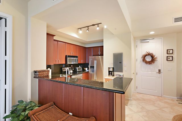 403 S SAPODILLA Avenue 817, West Palm Beach, FL 33401