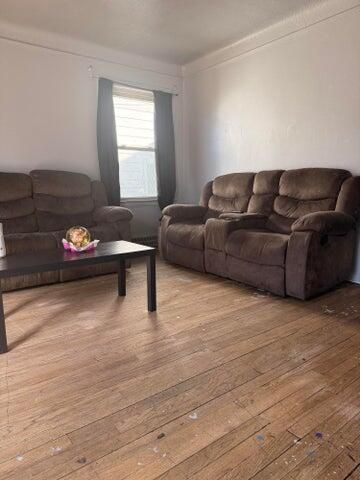 9362 Memorial Avenue, Detroit City, MI 48228