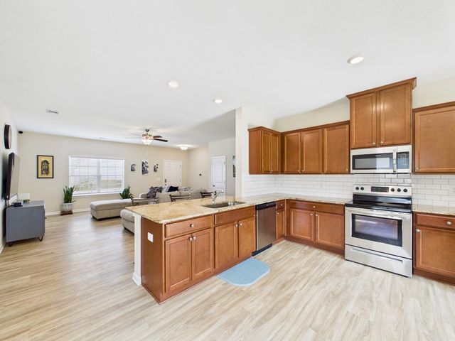 129 Wood Hill Drive, Smiths Station, AL 36877