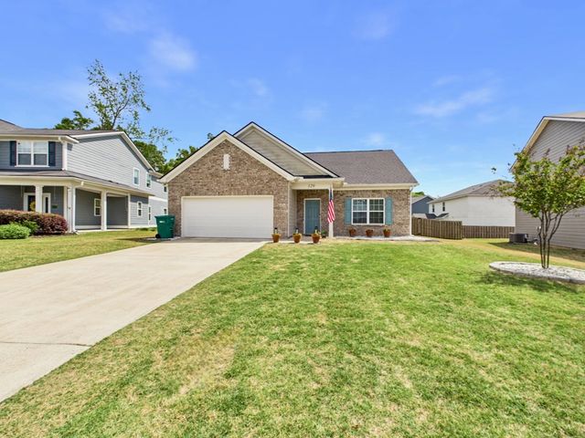 129 Wood Hill Drive, Smiths Station, AL 36877
