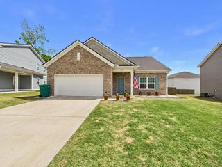 129 Wood Hill Drive, Smiths Station, AL 36877