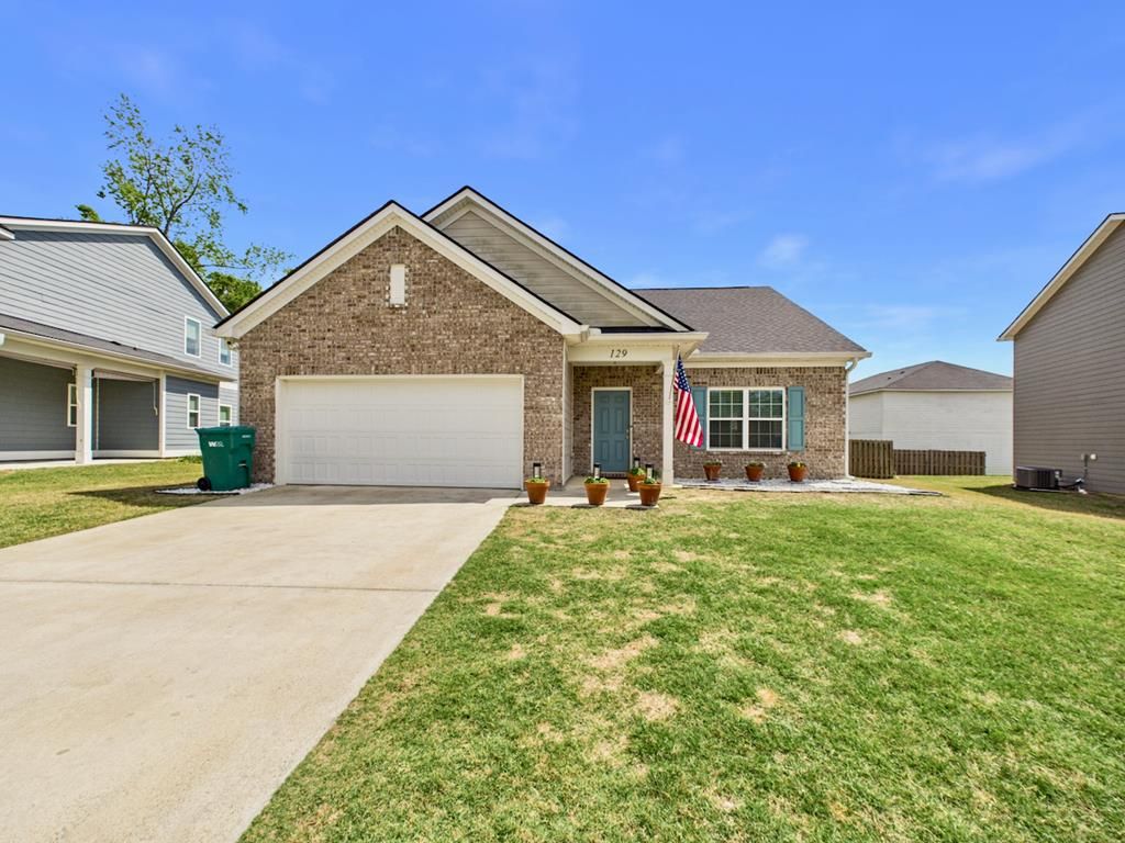 129 Wood Hill Drive, Smiths Station, AL 36877