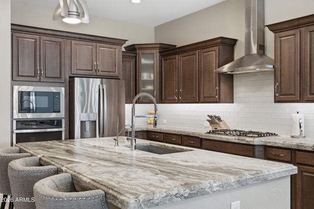 3825 E ARABIAN Drive, Gilbert, AZ 85296