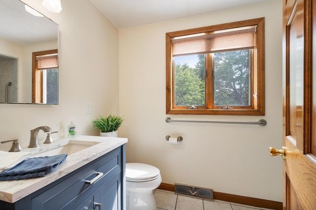 30 Parker Road, Dracut, MA 01826