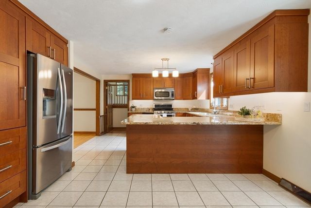 30 Parker Road, Dracut, MA 01826