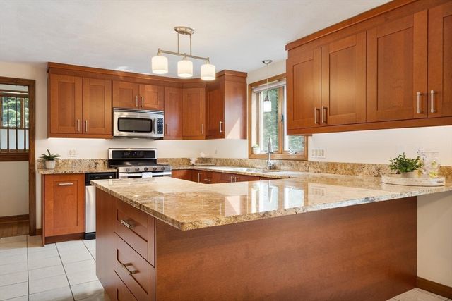 30 Parker Road, Dracut, MA 01826