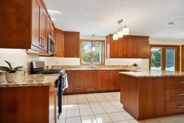 30 Parker Road, Dracut, MA 01826