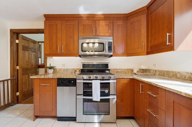 30 Parker Road, Dracut, MA 01826