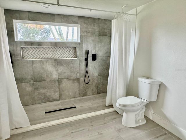 812 TROPICAL DRIVE, Bradenton, FL 34208