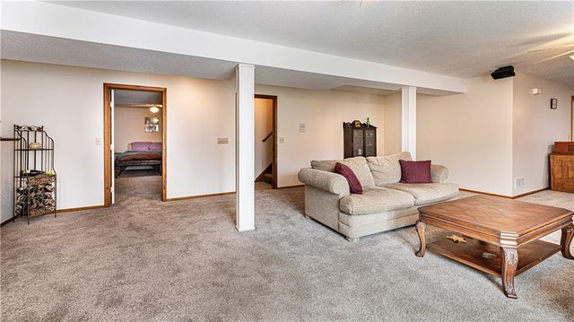 204 SE Carolina Drive, Lee's Summit, MO 64063