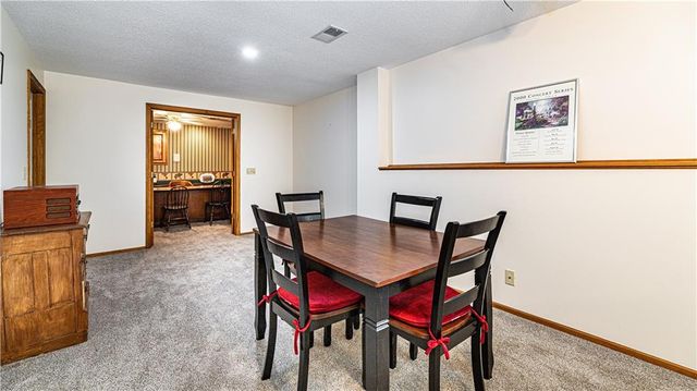 204 SE Carolina Drive, Lee's Summit, MO 64063