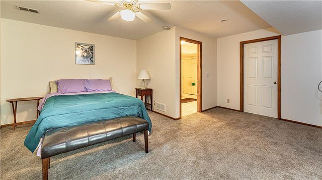 204 SE Carolina Drive, Lee's Summit, MO 64063