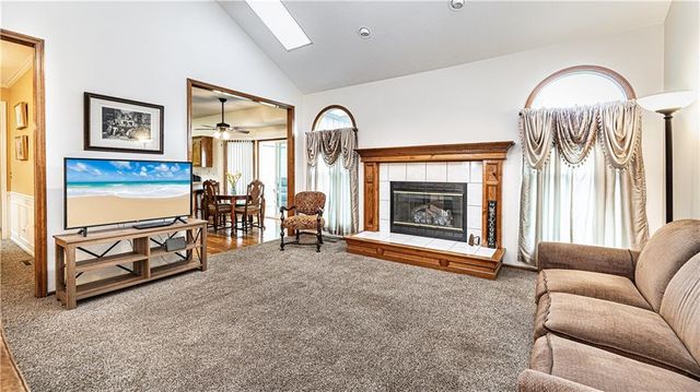204 SE Carolina Drive, Lee's Summit, MO 64063