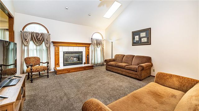 204 SE Carolina Drive, Lee's Summit, MO 64063