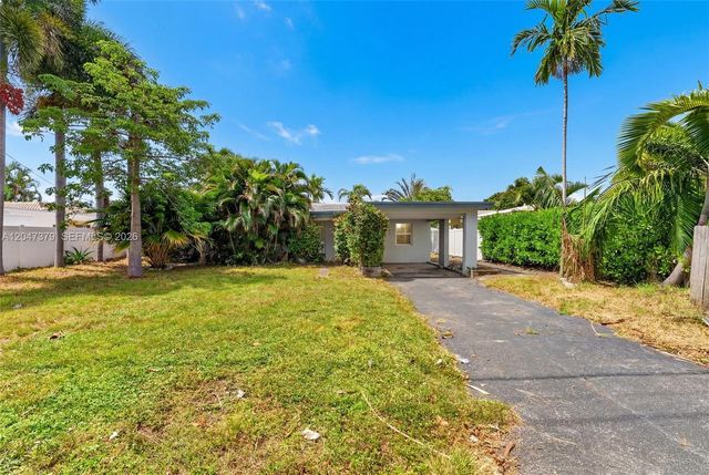 2472 SE 13th Court, Pompano Beach, FL 33062