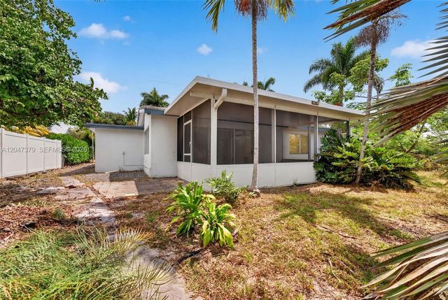 2472 SE 13th Court, Pompano Beach, FL 33062