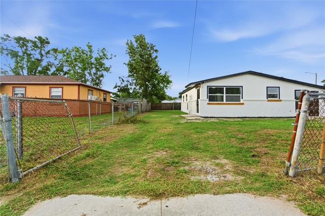 7924 DAHLIA AVENUE, Tampa, FL 33619