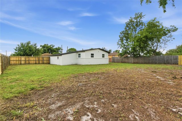 7924 DAHLIA AVENUE, Tampa, FL 33619