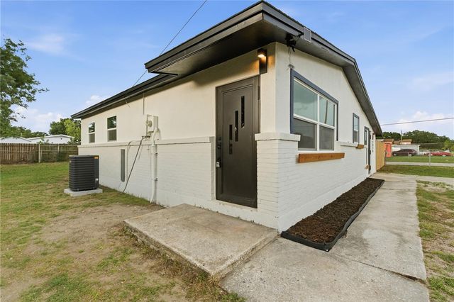 7924 DAHLIA AVENUE, Tampa, FL 33619