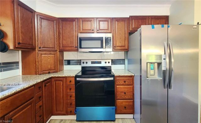 4665 Hildebrand Drive, Winston-salem, NC 27106