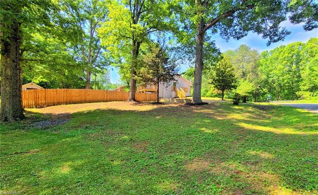 4665 Hildebrand Drive, Winston-salem, NC 27106