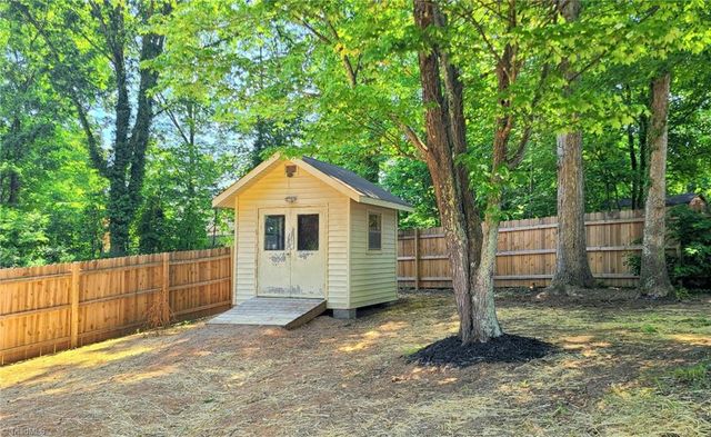 4665 Hildebrand Drive, Winston-salem, NC 27106