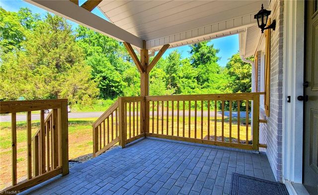 4665 Hildebrand Drive, Winston-salem, NC 27106